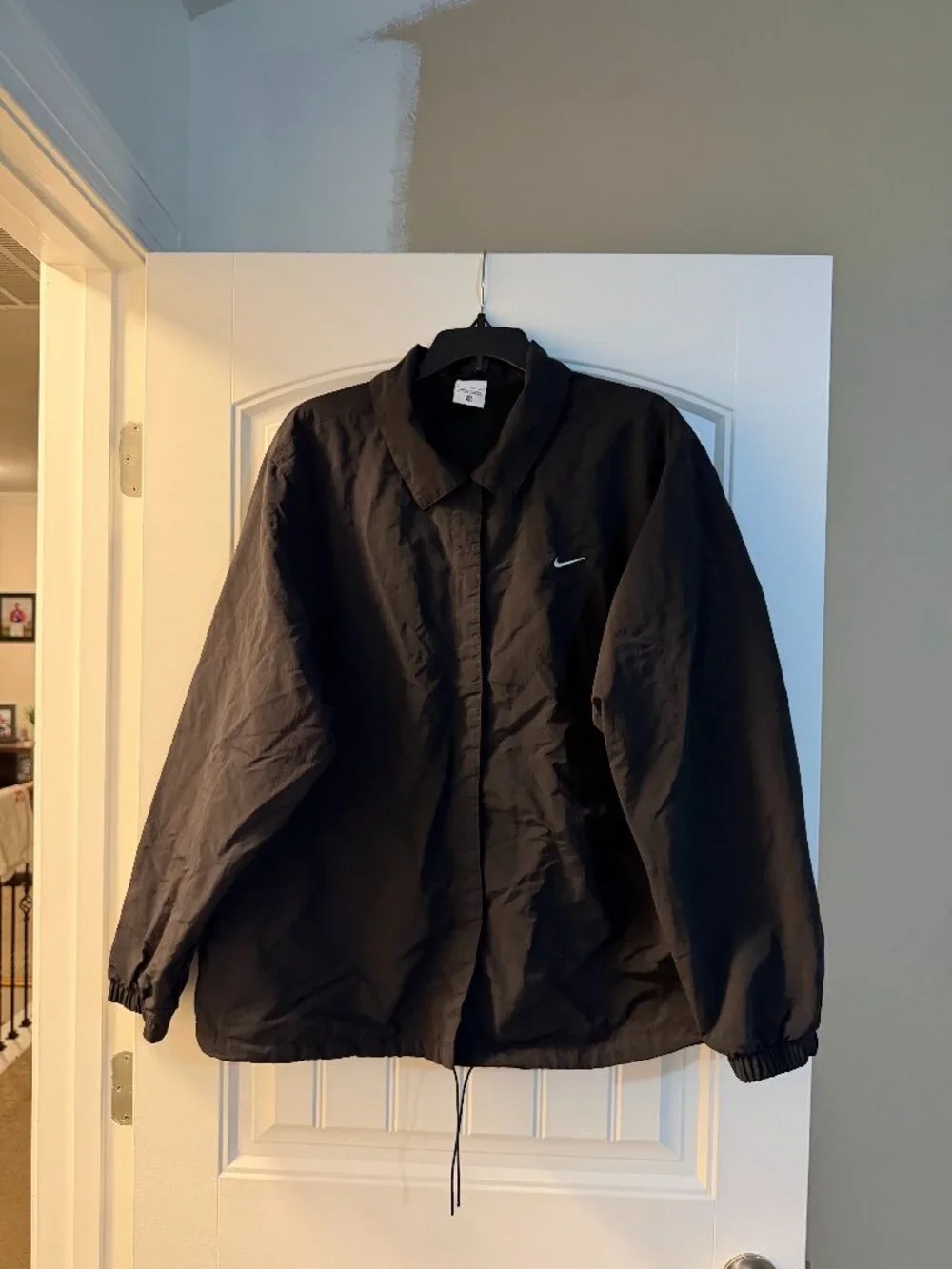 Nike Oversized UV Woven Coaches' Jacket (Black) Women's Large